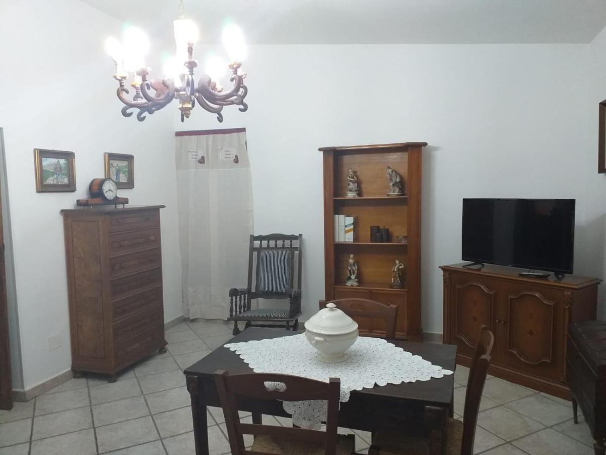 La Casa Di Lina Apartment Sezze Екстериор снимка